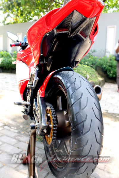 Ninja 250R Cita Rasa Ducati